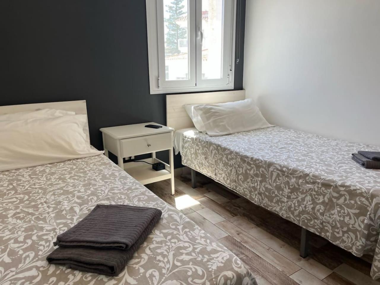 Apartamento 3 Hab Con Parking Junto A La Playa Nerja Bagian luar foto