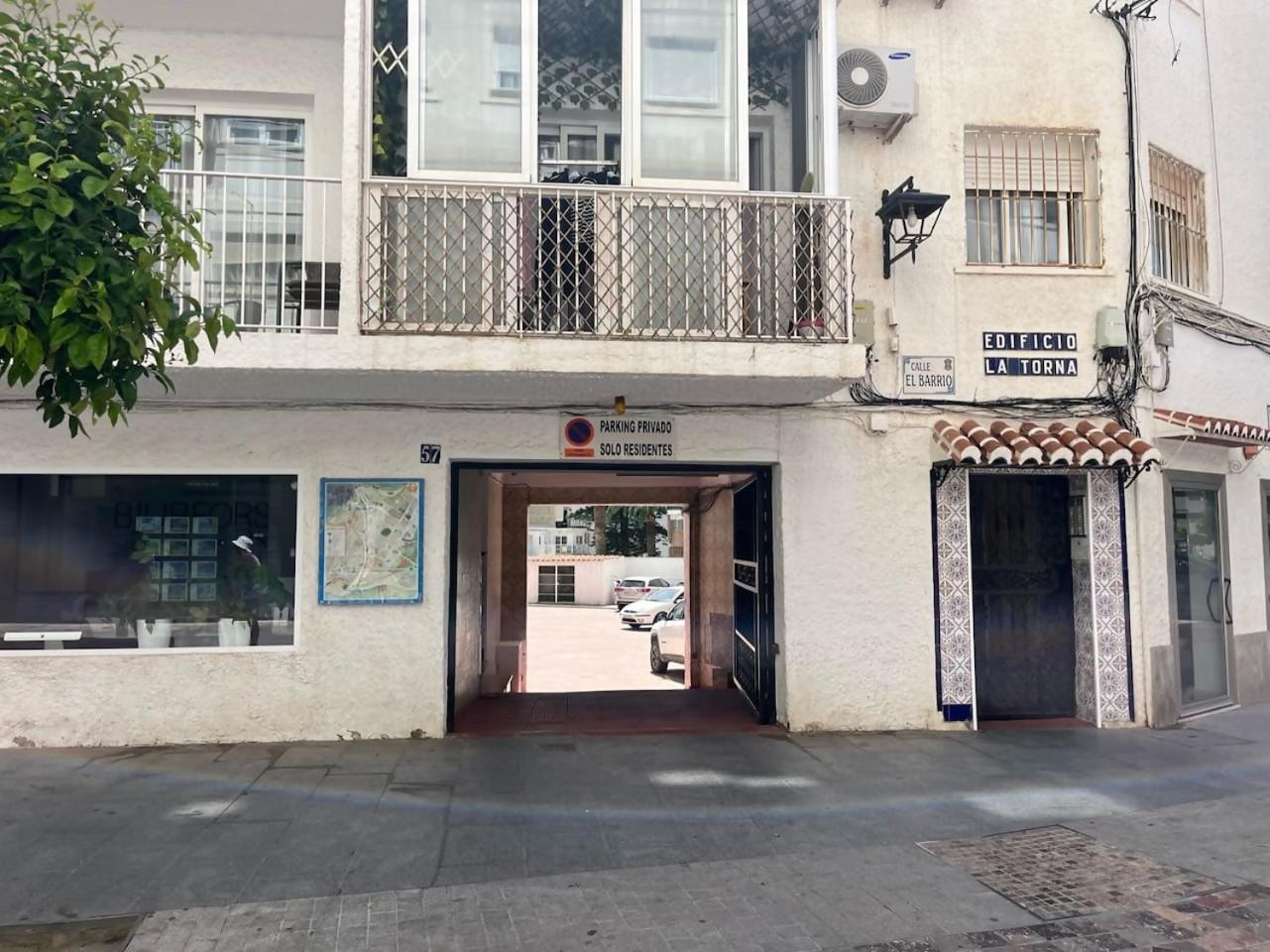 Apartamento 3 Hab Con Parking Junto A La Playa Nerja Bagian luar foto